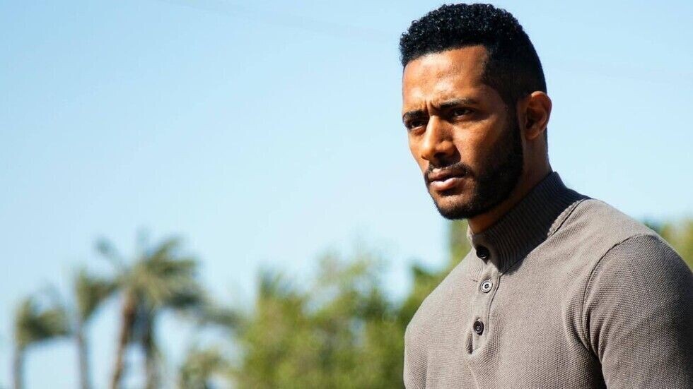 مصر.. نقابة الضيافة الجوية تعلق على فيديو رقص محمد رمضان داخل طائرة