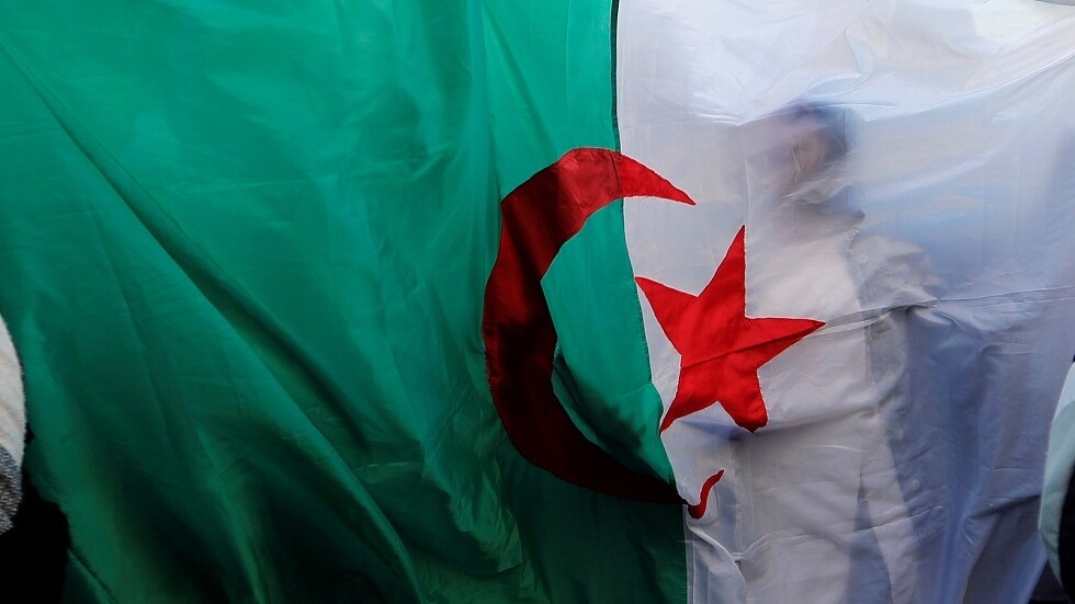 الجزائر.. سجن موظفة بمستشفى تسرق الرضع حديثي الولادة وتبيعهم في تونس