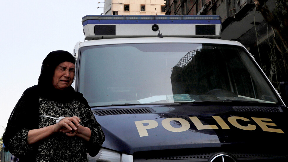حادثة مأساوية في مصر..أب يفارق الحياة فور رؤيته جثة ابنه المنتحر