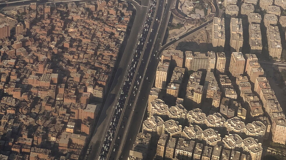 مصر..القوات المسلحة تكشف عن رقم ضخم لعدد السكان المتوقع عام 2052