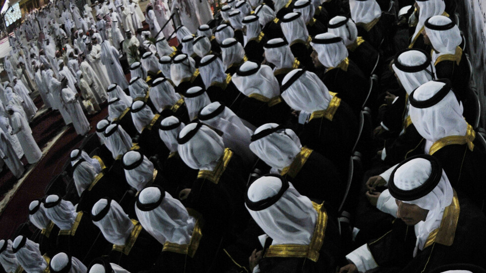 الإمارات.. ولي عهد رأس الخيمة يوجه بإقامة عرس جماعي لـ 50 عريسا