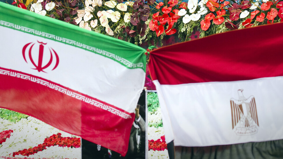 إيران: نأمل تطوير العلاقات مع مصر
