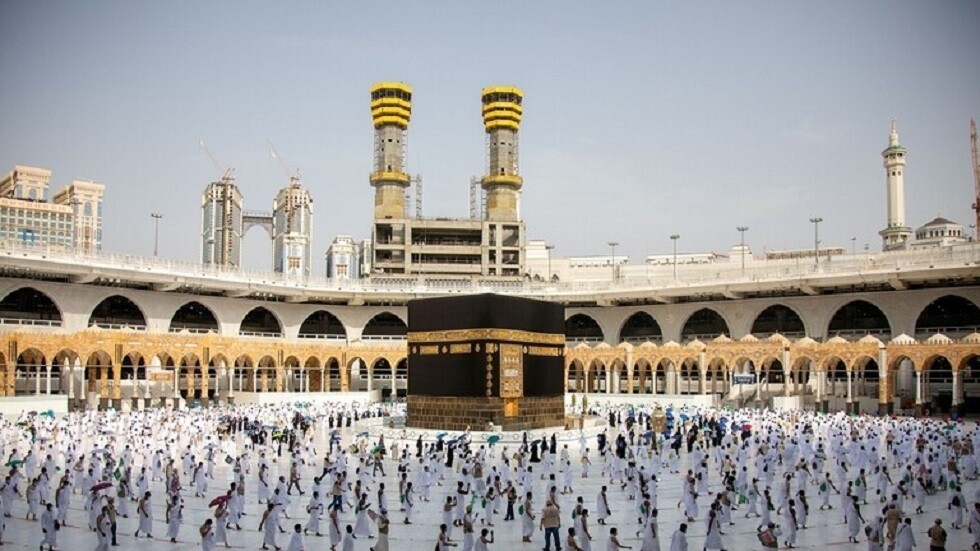 "الحج والعمرة" السعودية تلغي الـ15 يوما بين العمرتين وتتيح الحجز بعد انتهاء التصريح