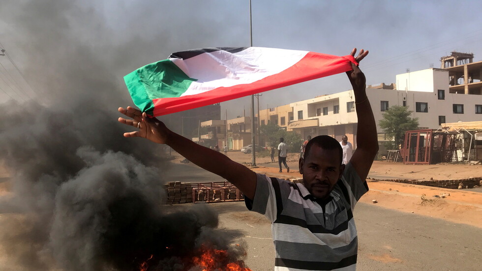 وسائل إعلام: انقطاع جميع الاتصالات في السودان