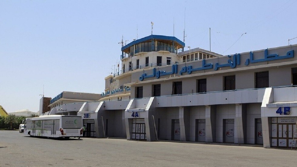السودان.. تعليق الرحلات القادمة والمغادرة من مطار الخرطوم حتى 30 أكتوبر