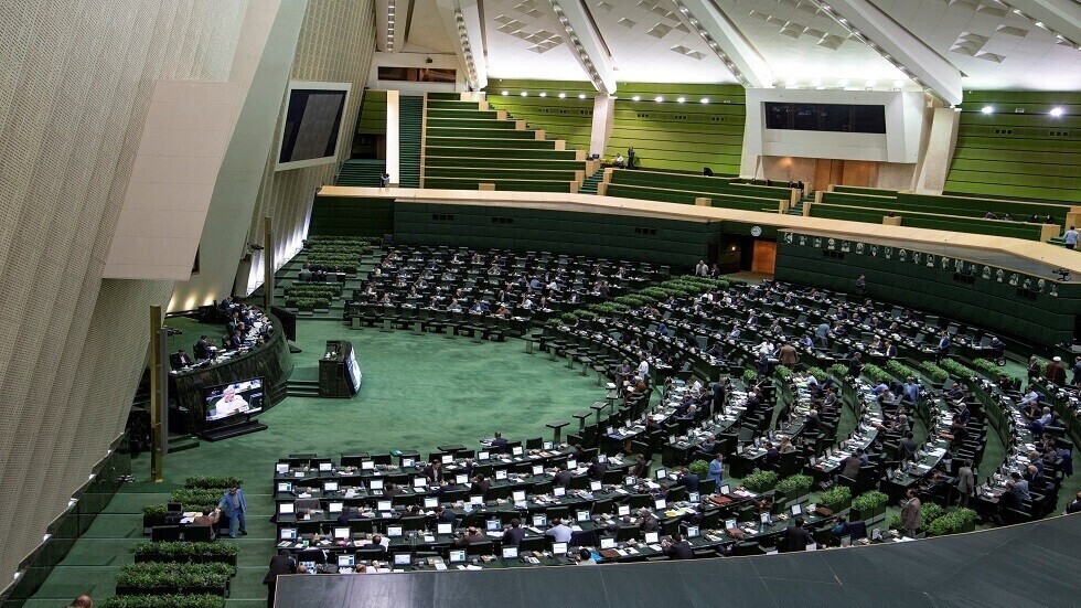 برلماني إيراني: الضمان الذي نريده من واشنطن هو أن ترفع العقوبات وتعتذر