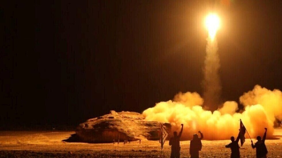 الحكومة اليمنية: مقتل وإصابة 29 مدنيا بضربة الحوثيين الصاروخية في مأرب