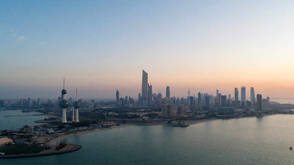 الكويت.. انتحار فتاة ألقت بنفسها من مبنى سكني مؤلف من 14 طابقا