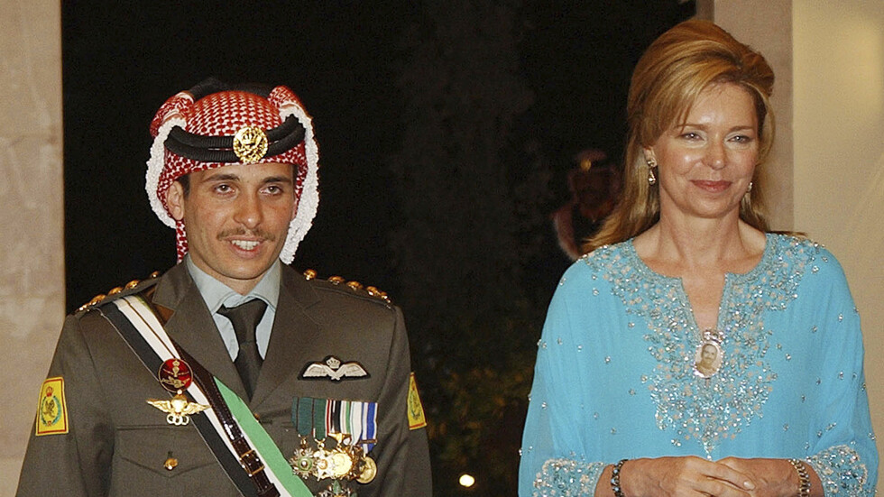 والدة الأمير حمزة بن الحسين: نجلي ليس طليقا
