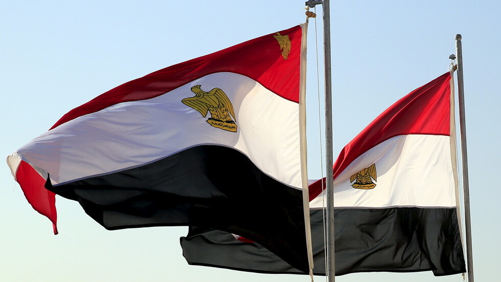 مصر.. مستشار السيسي يدخل على خط الجدل حول "الصيدلي والقرآن الكريم"