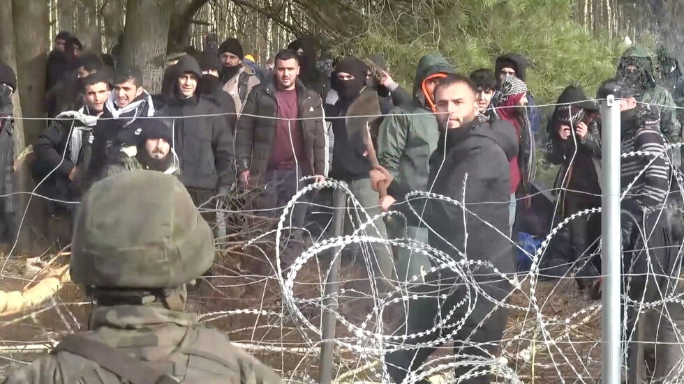 الخارجية الروسية تدعو بروكسل لبحث أزمة المهاجرين مع مينسك