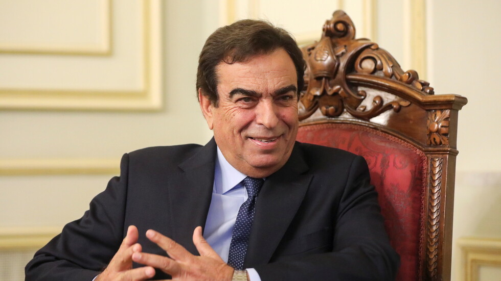 قرداحي: لا أريد أن تكون استقالتي مجرد طلقة في الهواء لا تؤدي إلى أي نتيجة