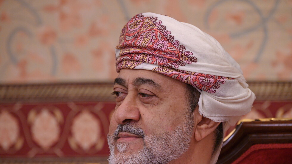 بالفيديو.. لحظة وصول سلطان عمان إلى قطر