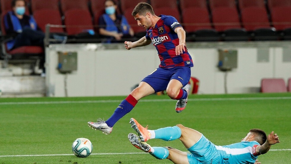 برشلونة يعلن إصابة لاعبه روبرتو قبيل مواجهة هامة في دوري أبطال أوروبا