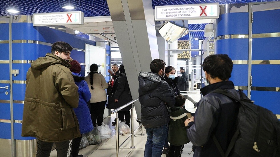 الخارجية العراقية تعلن أعداد العائدين طوعيا من حدود بيلاروس