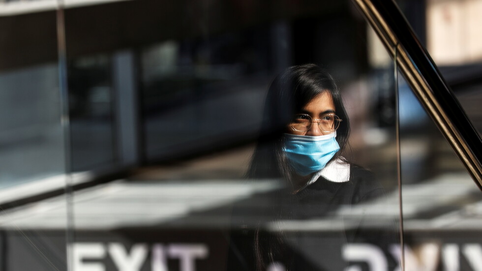 "الكابينيت" الإسرائيلي يتخذ قرارا بتدخل جهاز "الشاباك" لتتبع المصابين بمتحور "أوميكرون"