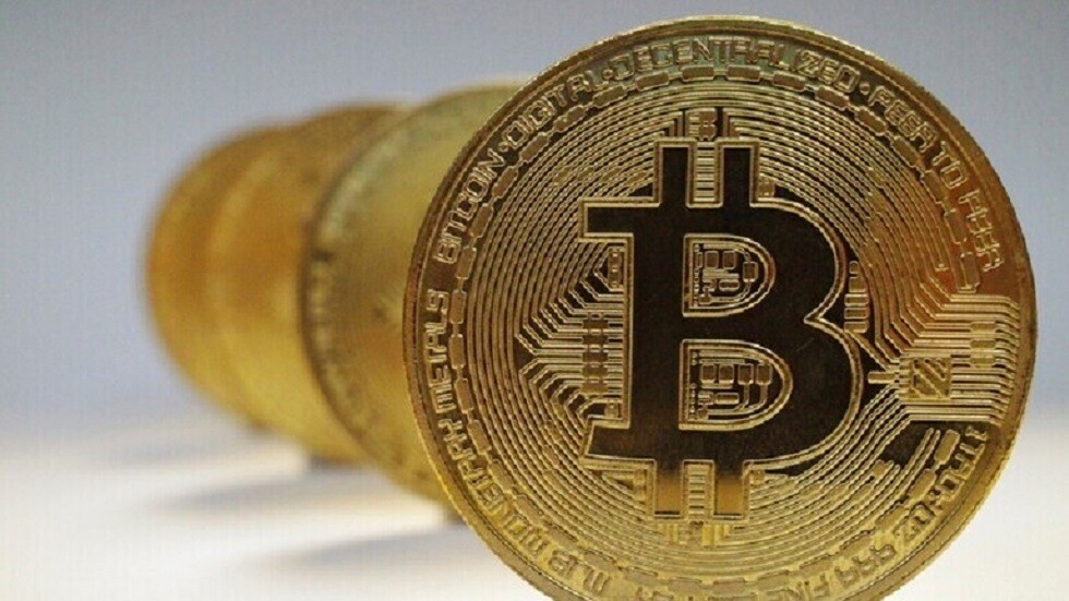 بيتكوين وأخواتها تنهار بشكل حاد