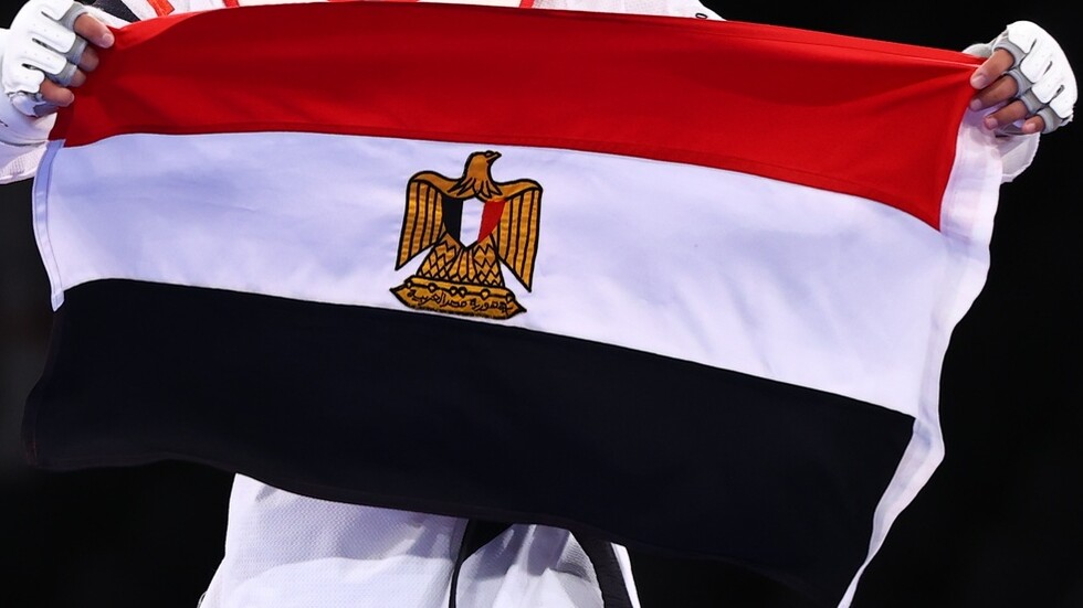مصر.. تأجيل محاكمة 5 متهمين في واقعة "كفن عين شمس"