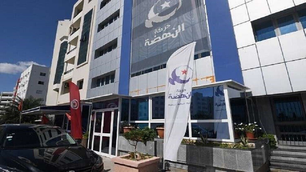 تفاصيل جديدة عن الشخص الذي أضرم النار في جسده بمقر النهضة.. وقيس سعيد يعلق!
