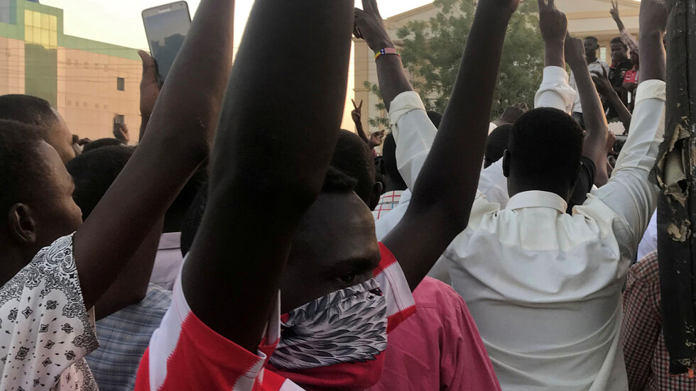 وفد من المجلس السيادي في السودان يزور شمال دارفور ويحذر من تبعات الوضع الأمني