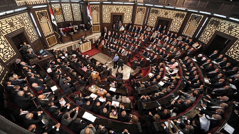 أعضاء في مجلس الشعب السوري يطالبون برفع أجور المواطنين بنسبة 300%