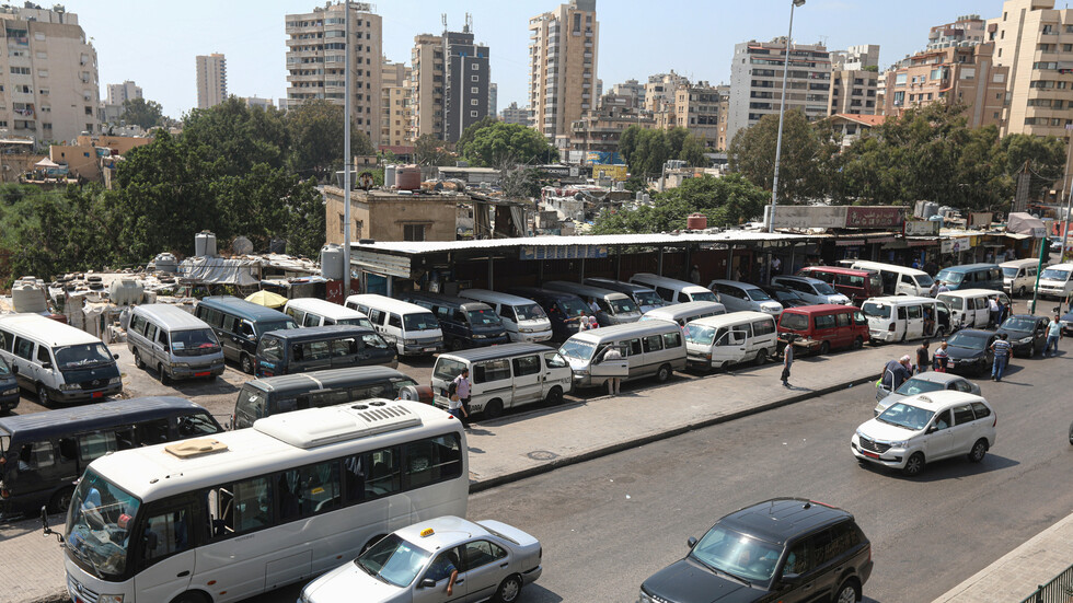 لبنان.. قطاع النقل البري يعلن الإضراب الخميس المقبل