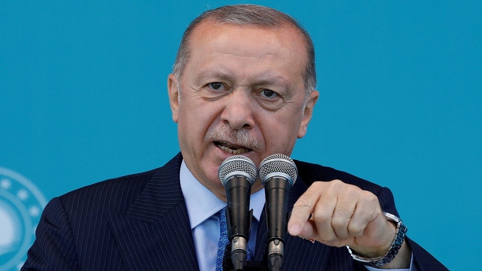 أردوغان يحدد الحد الأدنى للأجور لعام 2022 ويعد بوضع حد للغموض في الشأن الاقتصادي