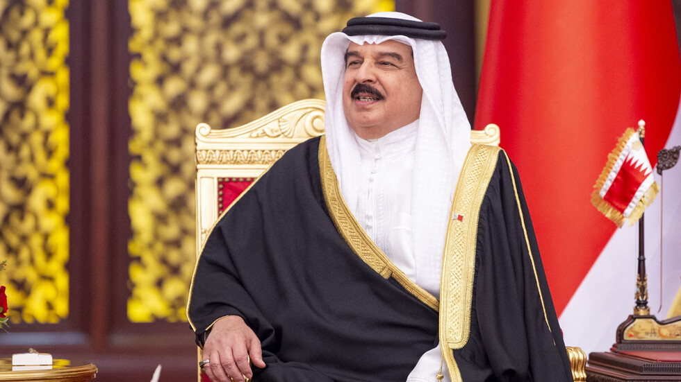 حكام البحرين في مقطع فيديو.. منذ الانطلاقة إلى يومنا الحالي
