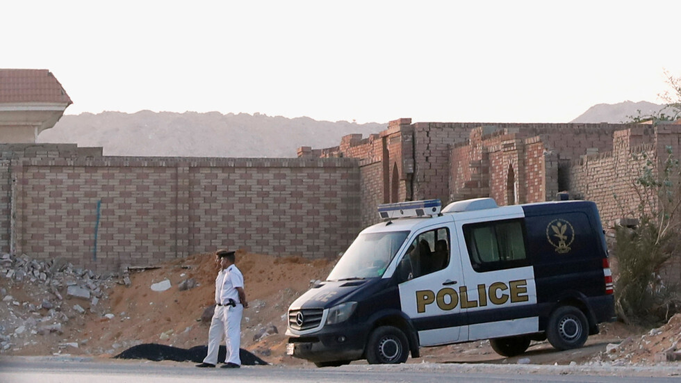 مصر..  ضبط طفل يقود حافلة "ميكروباص" بمركز سوهاج