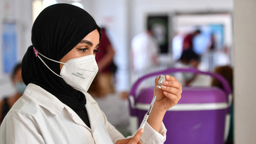بحث علمي تونسي: متحور "أوميكرون" قد يكون مؤشرا على بداية نهاية الفيروس