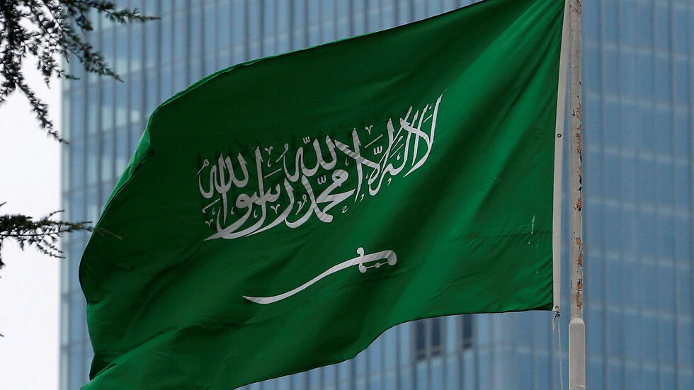 "هيومن رايتس ووتش": السعودية تحكم على يمني بالسجن 15 عاما بتهمة "الردة"