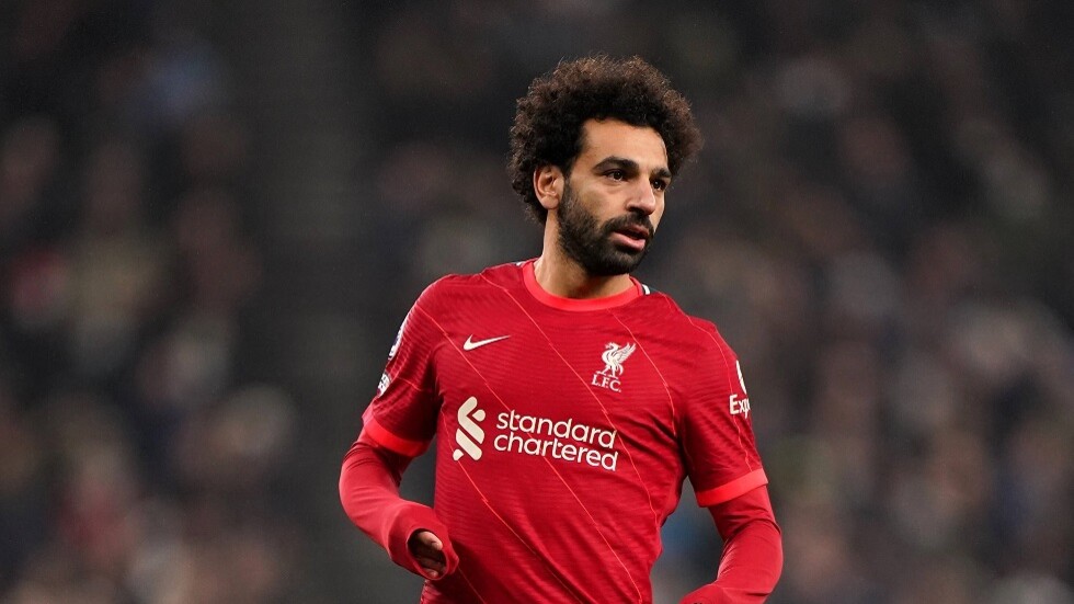 محمد صلاح ولاعبو ليفربول يحتفلون مع أطفال المستشفيات بأعياد الميلاد (فيديو)
