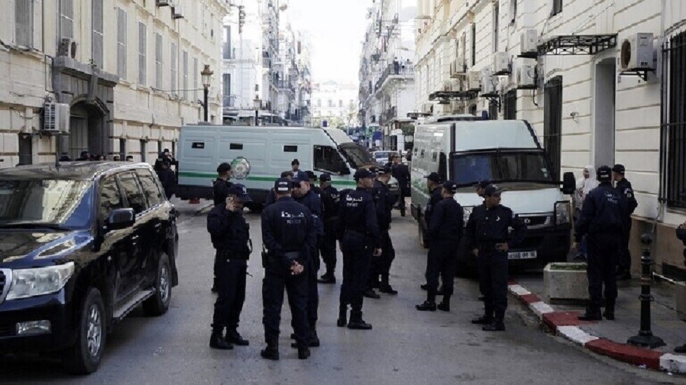 صحيفة جزائرية: توقيف 4 مغاربة في عين الدفلى