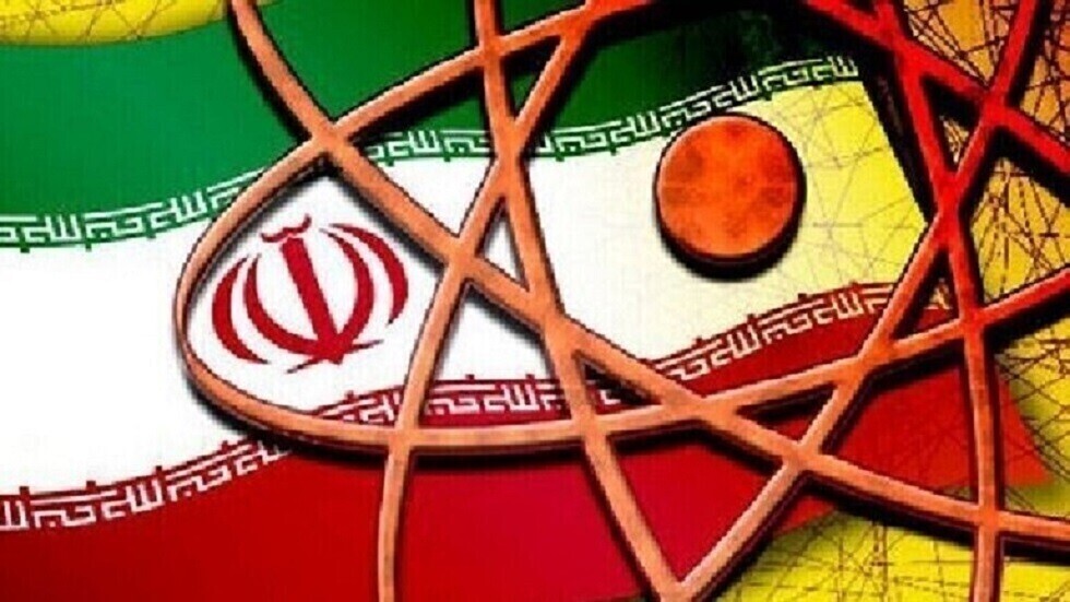 صحيفة إيرانية عن مصدر مقرب من المفاوضات: فرنسا تعمل على تعطيل المحادثات النووية في فيينا