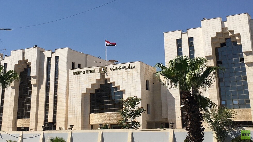 الداخلية السورية تنفي تعليق إصدار جوازات السفر