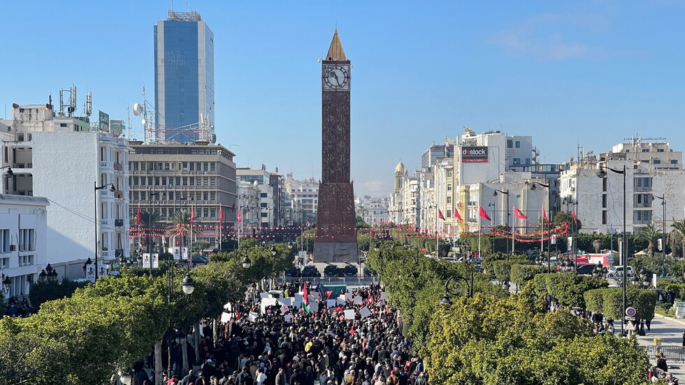 تونس تعلن عن ميزانية 2022 وتتوقع عجزا يبلغ 9.3 مليار دينار