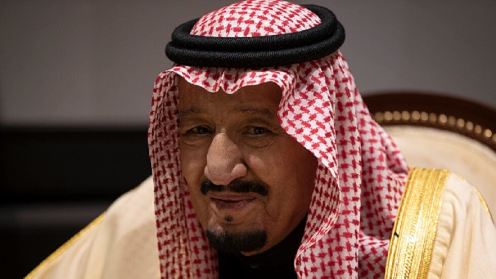 الملك سلمان بن عبد العزيز يشعل مواقع التواصل الاجتماعي بحدث هام في حياته