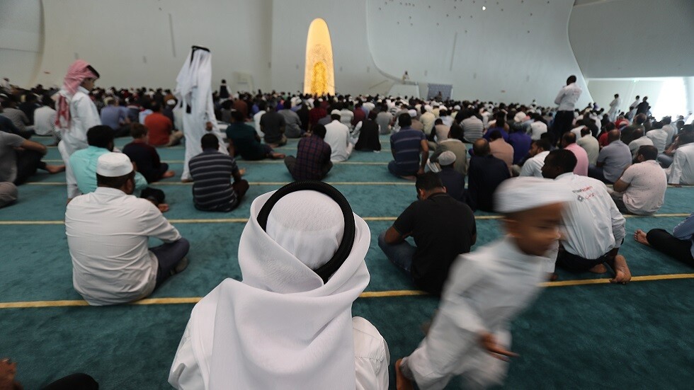 قطر تمنع غير الملقحين ضد كورونا من دخول المساجد