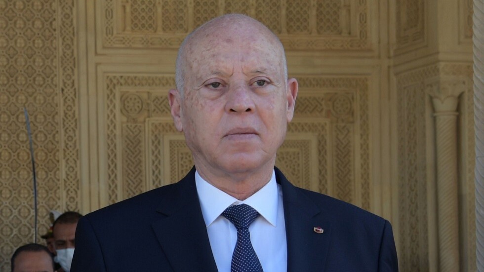 الرئيس التونسي: من وُضعوا قيد الإقامة الجبرية تورطوا بجرائم تودي بهم إلى السجن
