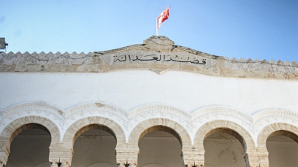 تونس.. الحكم بالإعدام شنقا على 9 مدانين بقتل عسكري