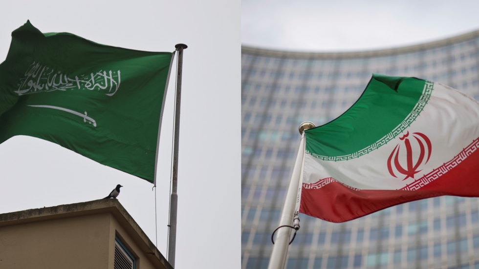 برلماني إيراني: يجري إحياء العلاقات المهمة بين إيران والسعودية وتستعد السفارتان لإعادة فتحهما