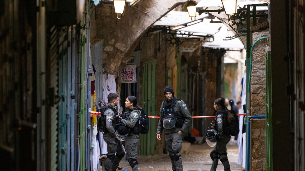 القوات الإسرائيلية تعتقل 5 فلسطينيين في بيت لحم بينهم أسرى محررون