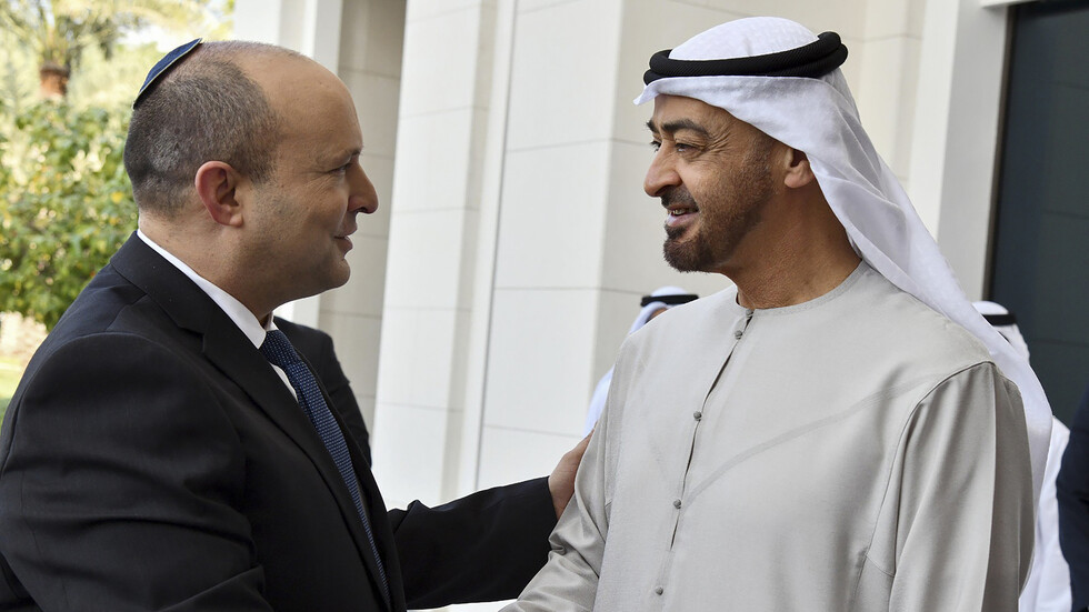بينيت يتصل بمحمد بن زايد على خلفية الهجوم الصاروخي على أبو ظبي