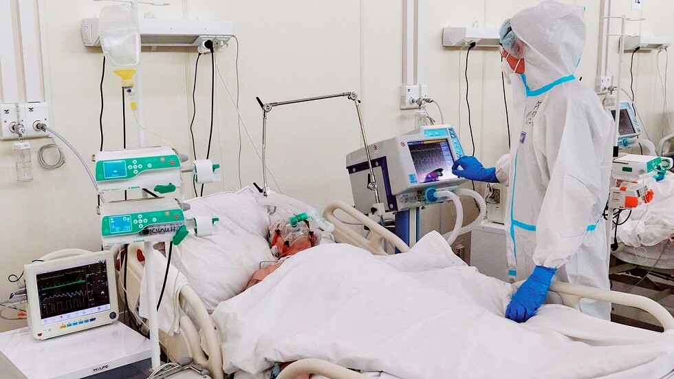 طبيب روسي يكشف مضاعفات نادرة ولكنها خطرة لـ "كوفيد-19"