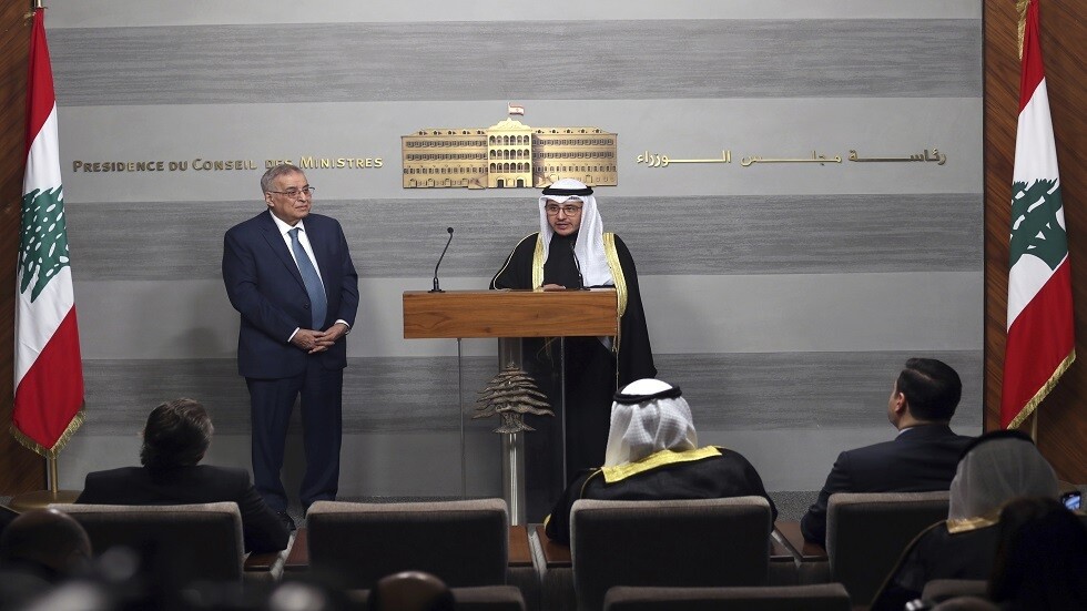أبرزها سلاح "حزب الله".. وزير خارجية لبنان في الكويت حاملا ردود بلاده على اقتراحات خليجية
