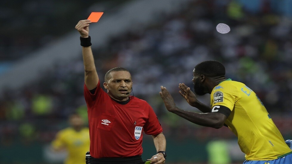 كأس إفريقيا.. المغربي جيد حكما لمباراة الكاميرون وبوركينا فاسو
