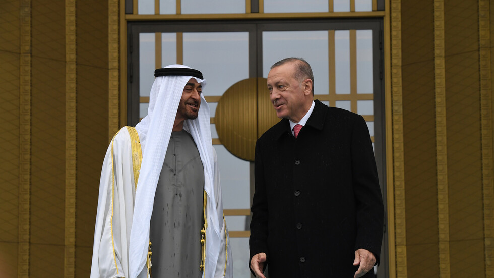 ولي عهد أبوظبي يجري اتصالا هاتفيا مع أردوغان
