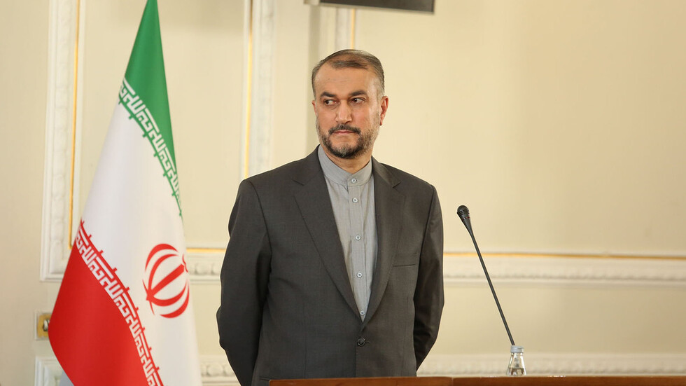 عبد اللهيان يبحث باتصال هاتفي مع نظيرته البريطانية مستجدات فيينا وقضايا عديدة بينها اليمن وأفغانستان