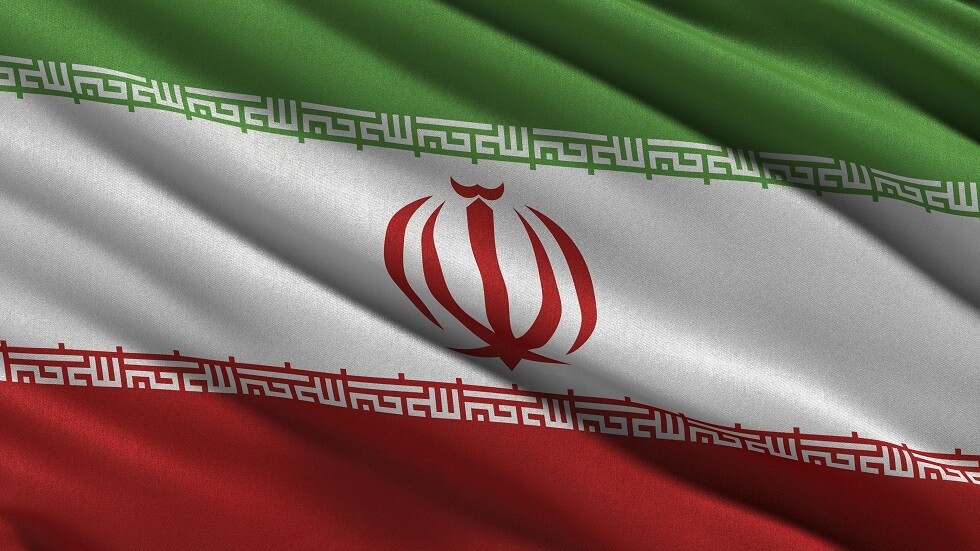 إيران تحذر من