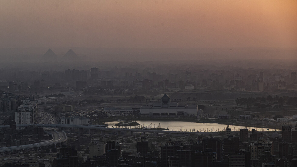 الحكومة المصرية تتخذ إجراءات جديدة بحق "طبيب الكركمين"
